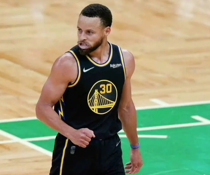 库里被蛊惑参加明年的奥运会,美国梦之队终于有主心骨了|斯蒂芬·库里