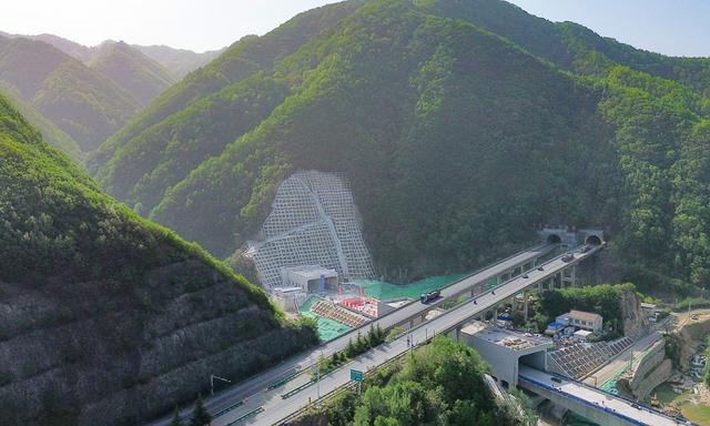 全国最长高铁隧道——西十高铁秦岭马白山隧道顺利贯通