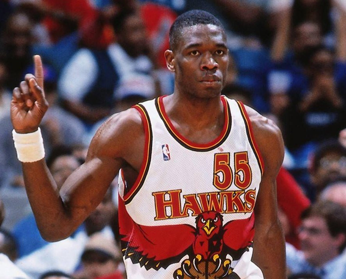 nba只允许穆托姆博摇手指,其他球员摇就是技术犯规