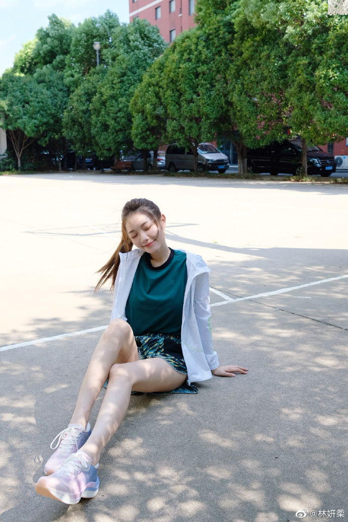 美女演员林妍柔迷人美照欣赏,很可爱啊