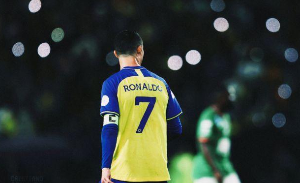 绝了梅西比赛,c罗黑粉抢镜!