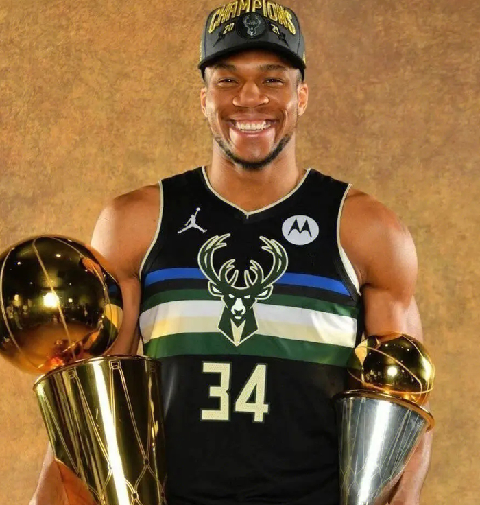 同时,字母哥也明白,只有通过自己的不懈努力和优秀的