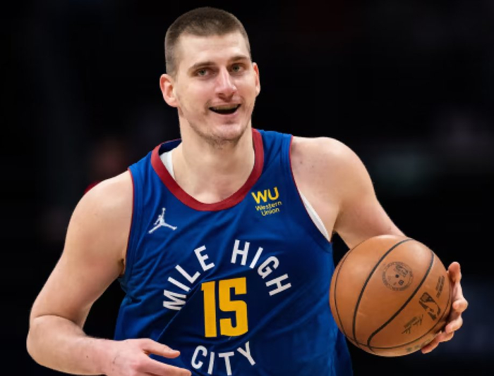 本赛季mvp候选人之一,约基奇稳健发挥,掘金队卫冕有望|约基奇|掘金队