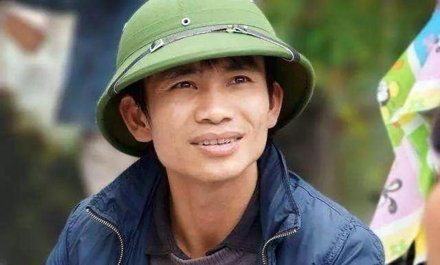 越南男性传统服装图片