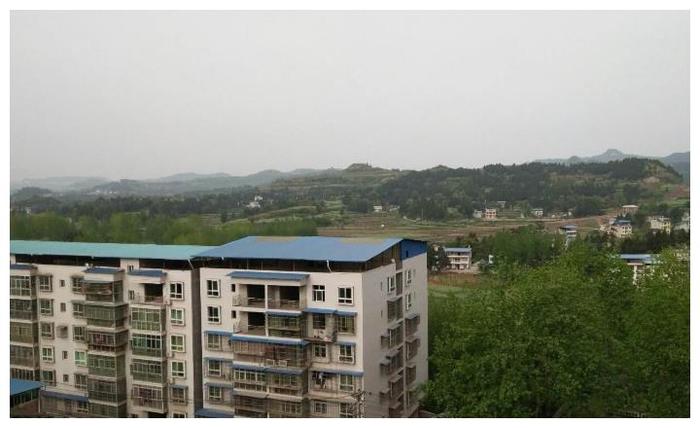 四川因“缺水”搬迁的县城，人口总数超百万，交通很不方便