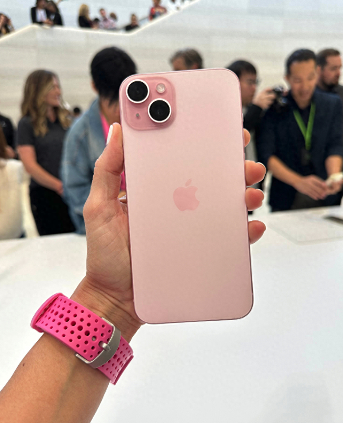 9月粉色新机iphone15对比findn3flip7k预算这样选不吃亏