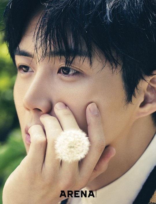 韩国艺人金宣虎最新杂志写真曝光