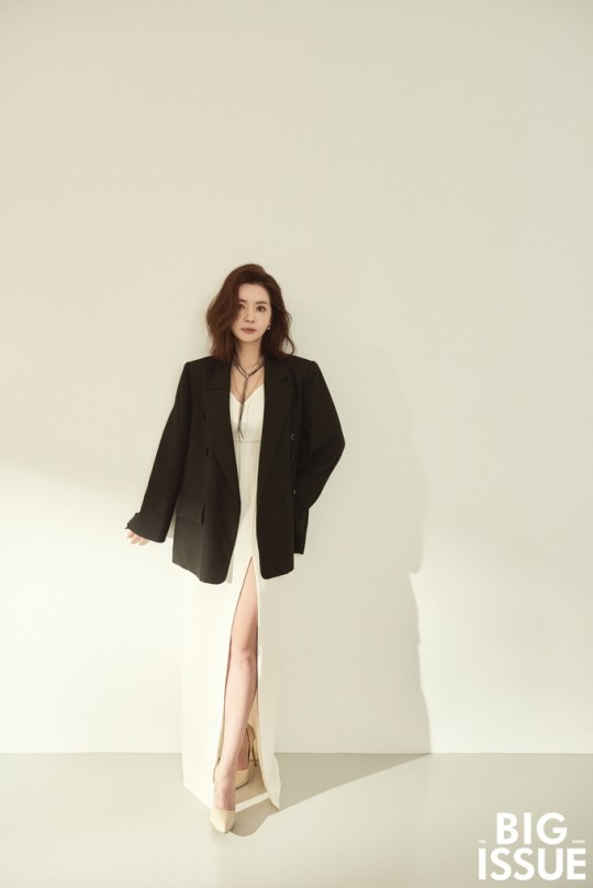 韩国女艺人张瑞希最新杂志写真曝光|张瑞希|杂志|韩国女艺人_新浪新闻