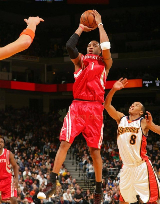 麦迪巅峰期短暂,魔术队时期就是巅峰期,火箭队时期开始走下坡路__财经