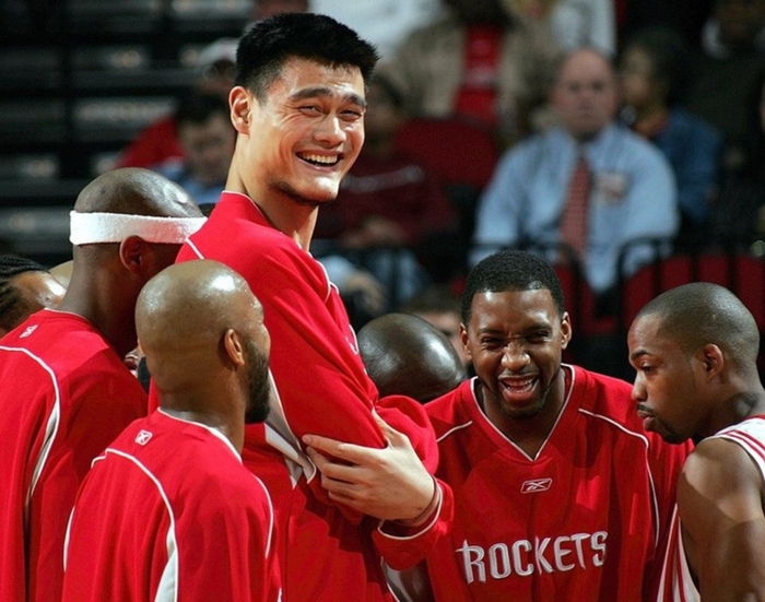 姚明生涯最大的遗憾,2009年他和麦迪没有受伤,完全有机会夺冠