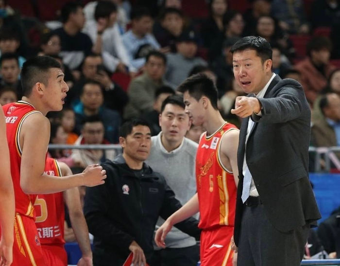 能进入nba的中国球员,易建联和王治郅,谁的实力更加出色一些?