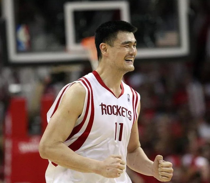 姚明对得起状元身份吗?他是2002年选秀出来的球员里面最强的存在|姚明