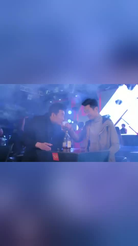 漂洋过海来看你苏畅找郑楚喝酒给郑楚道歉