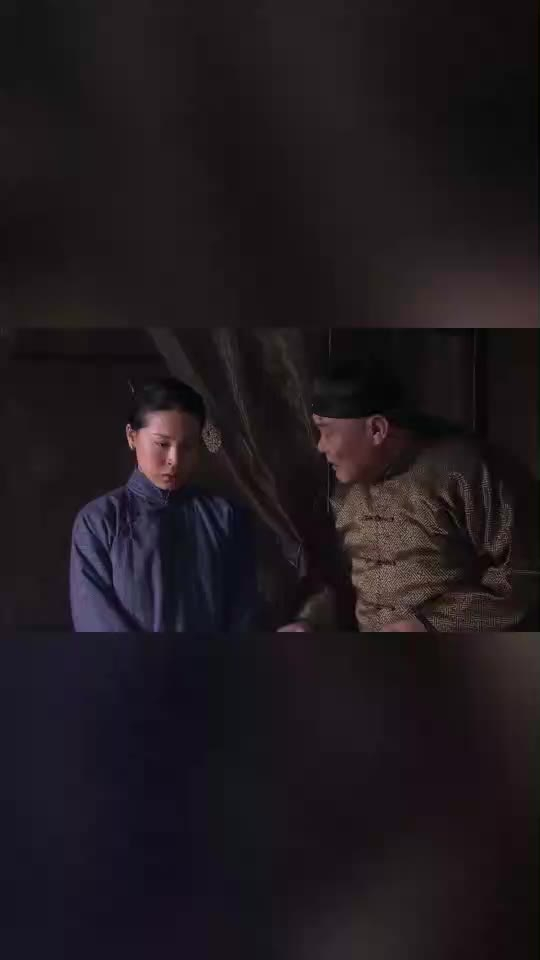 茶馆:虎子独自落单,侄子们趁机掳走孩子,庞太监火冒三