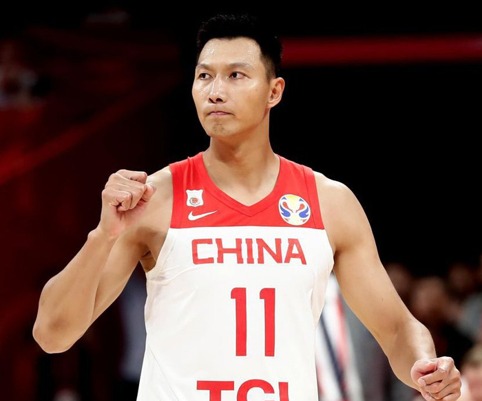 如果易建联有姚明一样的性格,易建联在nba的发展会更好|易建联|姚明