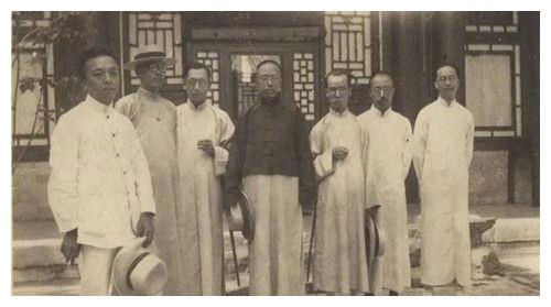 发明了“她”字,却被人骂了半辈子,推动白话文的刘半农冤不冤?