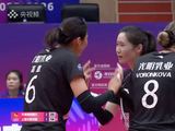 上海女排早点输球是好事：凸显范赖克实力下滑，裁判也偏袒