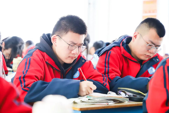 宏达|奔跑|追梦人_新浪新闻