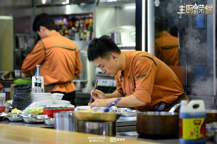 践行“零浪费”理念 《主厨的荣耀》全方位考验主厨能力|食材|蔡昊|团队|边角料|厨艺_新浪新闻