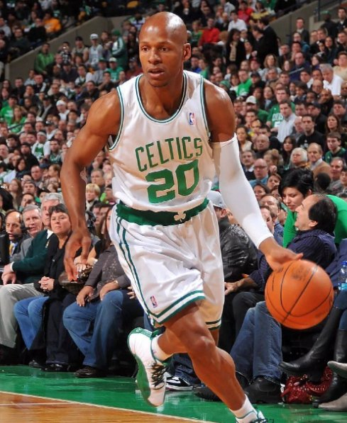 雷阿伦为何会选择离开绿军,而且还加盟了宿敌热火队|雷阿伦|热火队