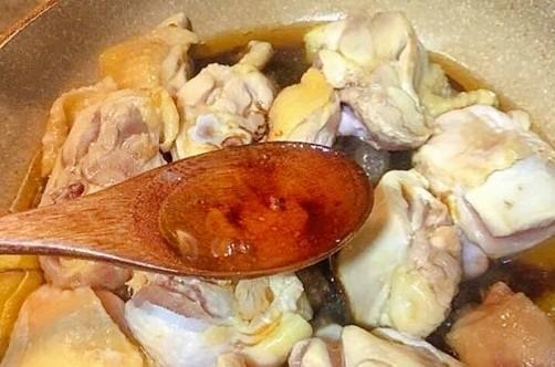 麻油沙姜鸡（教你一道香糯有味、好吃过瘾的美味炒鸡）。