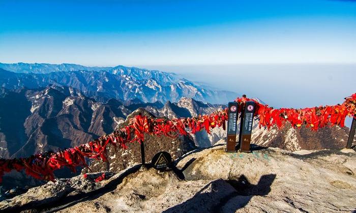 华山风景区在西安吗?很多游客第一时间答错,登山曾被称为走绝路