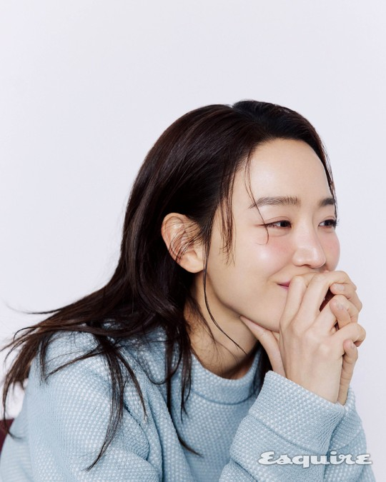 韩国女艺人申惠善最新杂志写真曝光