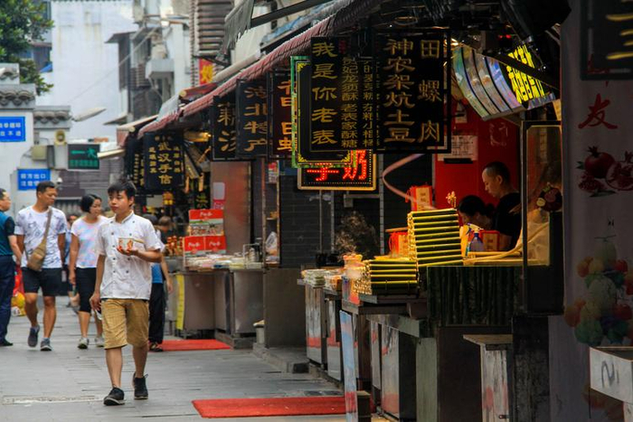 武汉春日旅游户部巷古街漫步