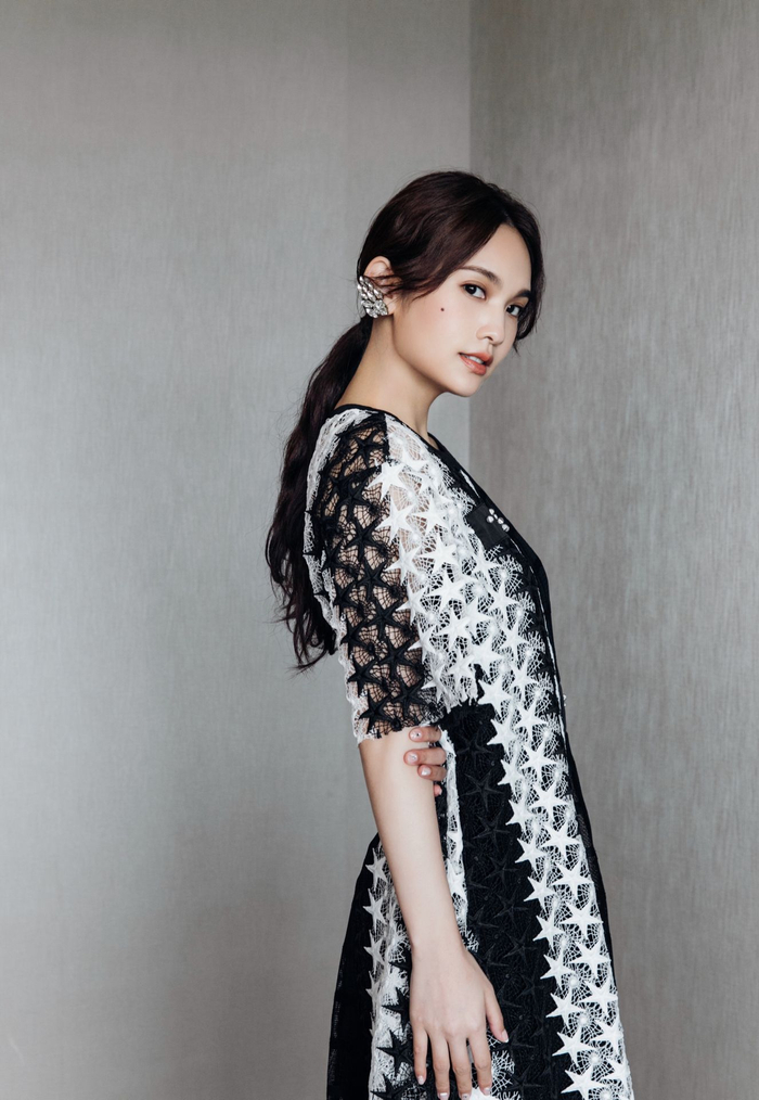 杨丞琳这一身穿的,像175cm妹子,有么有,忒显高