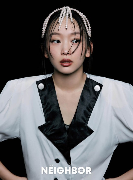 韩国女艺人秦基周最新杂志写真曝光