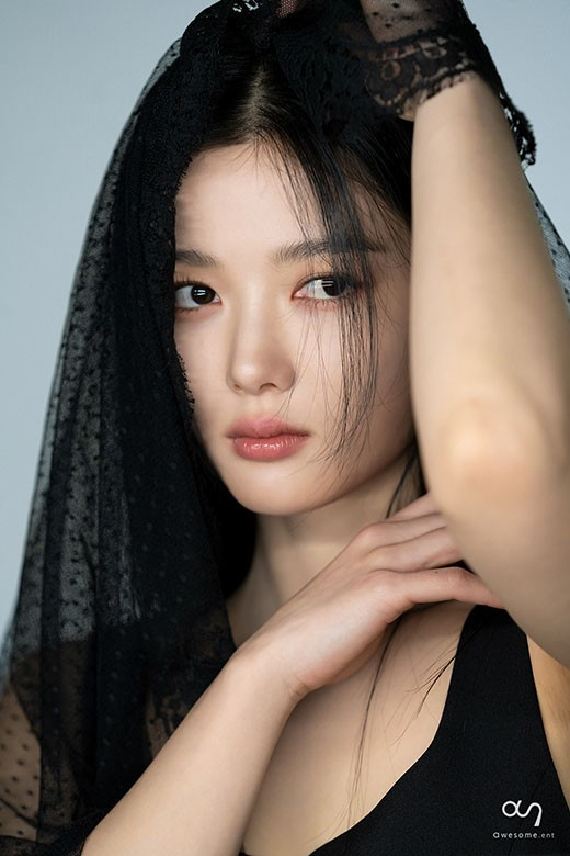 韩国女艺人金裕贞未公开杂志写真首次曝光