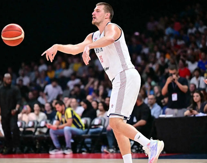 塞尔维亚男篮虽然只获得了铜牌,但约基奇确实是nba联盟第一中锋