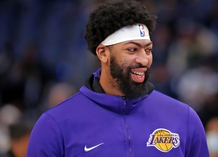 詹姆斯与戴维斯联手能否带领湖人冲击季后赛关键战役