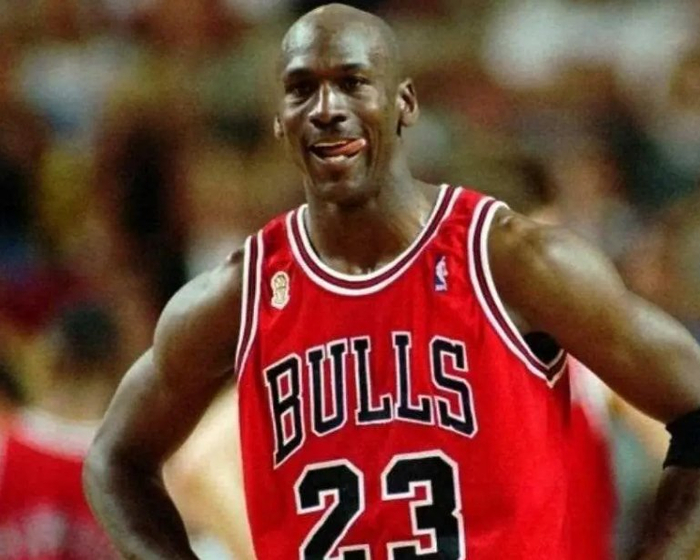 没有皮蓬之前,乔丹一冠难求,皮蓬是乔丹最强的队友