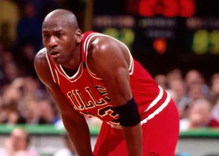 只可惜身高太矮,无缘加盟nba|乔丹|篮球|拉里_新浪新闻