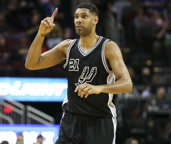 邓肯在大学期间的出色表现,为他赢得了无数的荣誉和奖项.