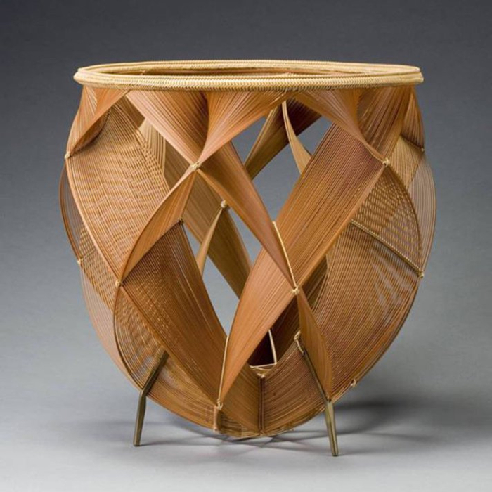 浙江竹编的工艺制品样式繁多,外观精美.