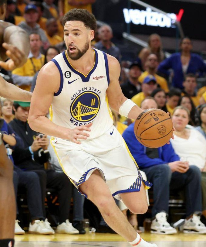 汤普森愿意打替补并且找回自己的状态是勇士队本赛季的转折点