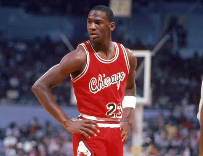 个人数据荣耀乔丹比不过詹姆斯但乔丹有6个总冠军赢了