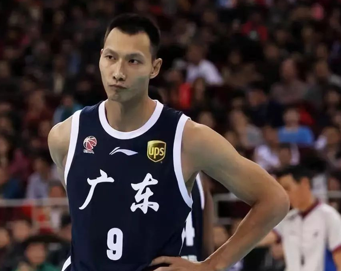 易建联在cba的统治力有目共睹,为何无法在nba站稳脚跟呢?__财经头条