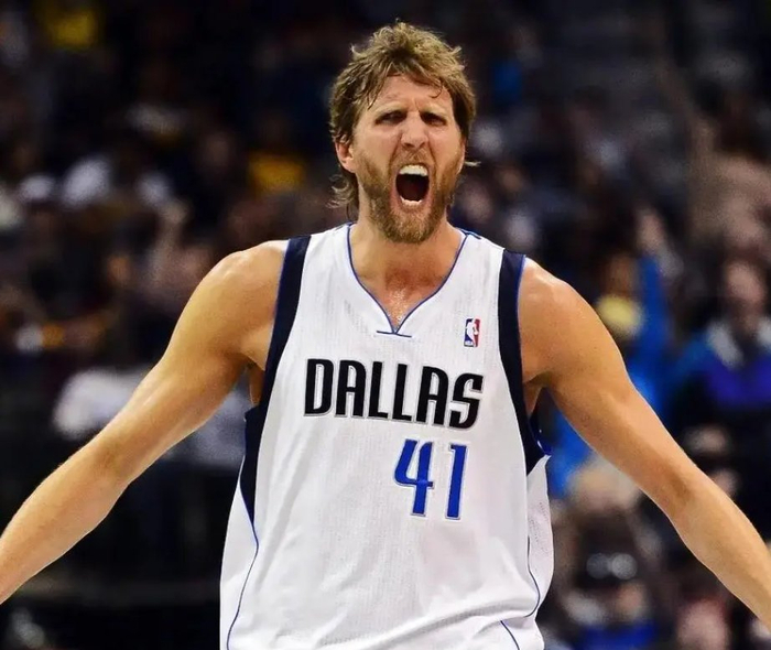 诺维斯基虽然防守能力不强,进攻绝技金鸡独立是nba十