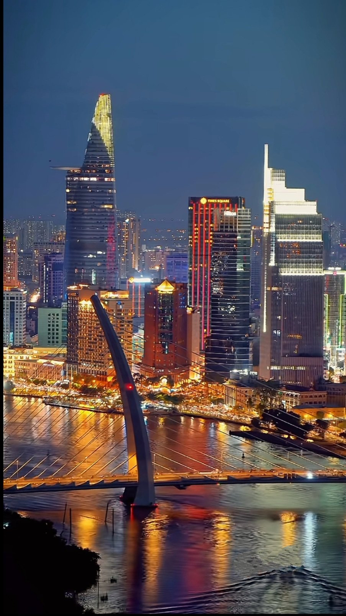 实拍越南胡志明夜景,大家觉得景色如何?