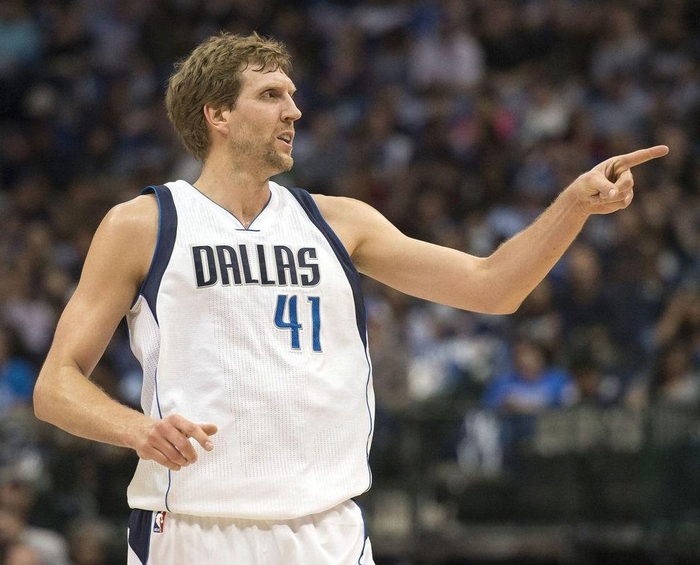 诺维斯基帮助独行侠队拿到首冠,东契奇最少拿到3冠才能超越他