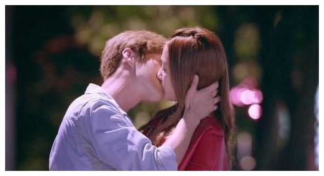 鹿晗为何偏爱偏爱关晓彤张云龙一句话暴露真实原因