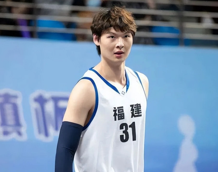 王哲林当年若是加盟了nba,或许现在的实力会更强很多|王哲林|cba联赛