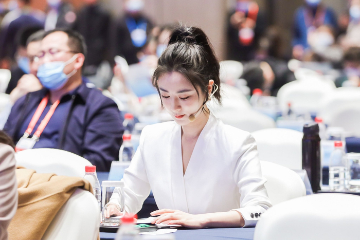 女企二代接棒家族事业,薇娅转型企业家,女性力量进击商业世界__财经头