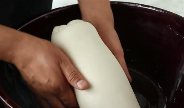 刀削面别再炒了,教你特色新吃法,1顿2碗不够吃,太香了