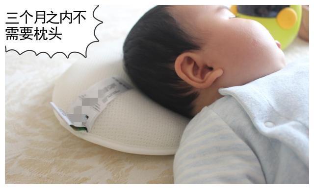 新生儿头型睡扁不要慌，改善扁头有三招，“正确睡姿”爸妈要知道