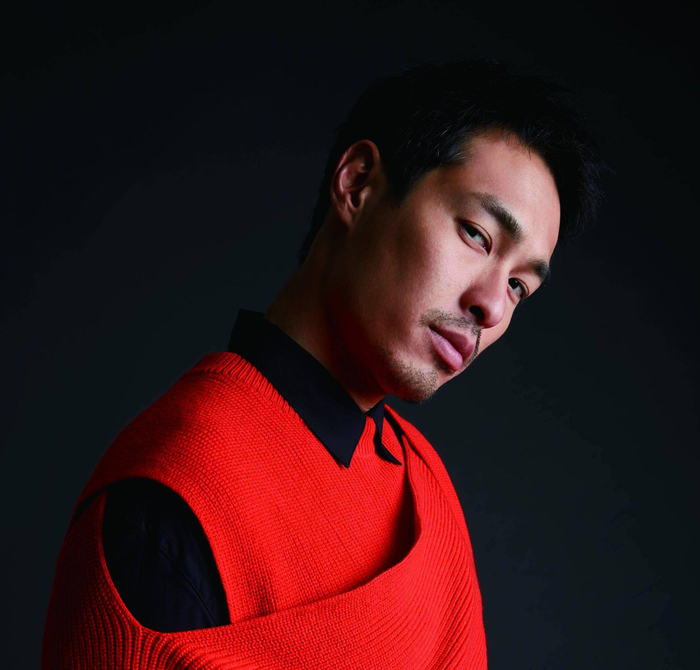 杨佑宁娇妻长相首度曝光,戚薇及时送上祝福,孕肚出镜相拥好甜蜜