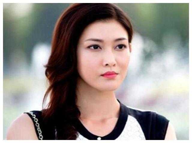 17岁替父母还债出道,因拒绝潜规则被雪藏,今36岁与富商闪婚|李彩桦|潜规则|还债